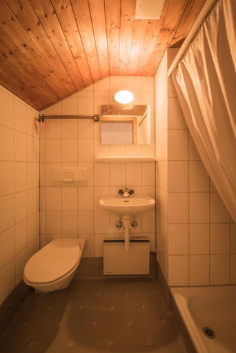 Bathroom 3, Gasthof Schonegg B&B, Interlaken