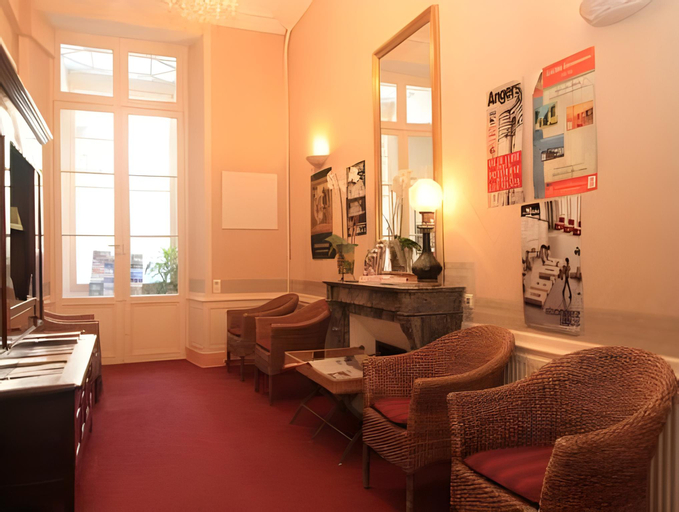 Public Area 3, Hotel du Mail, Maine-et-Loire