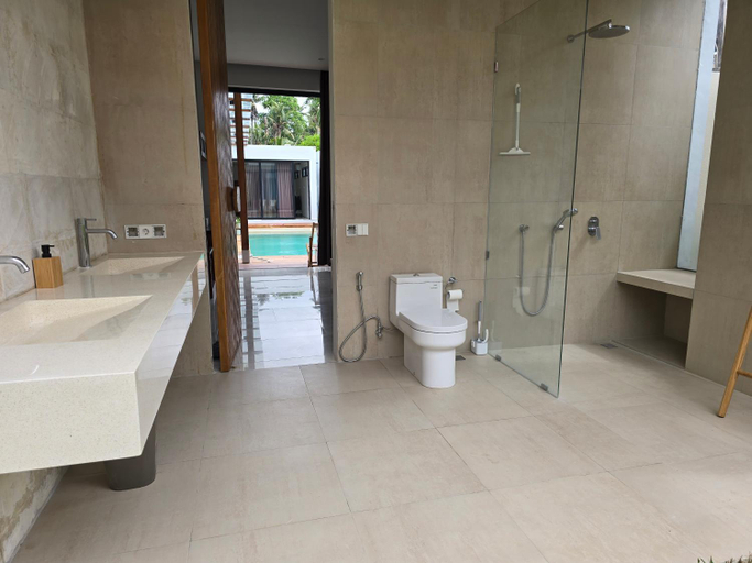 Bathroom 4, Villa Arturo, Gianyar