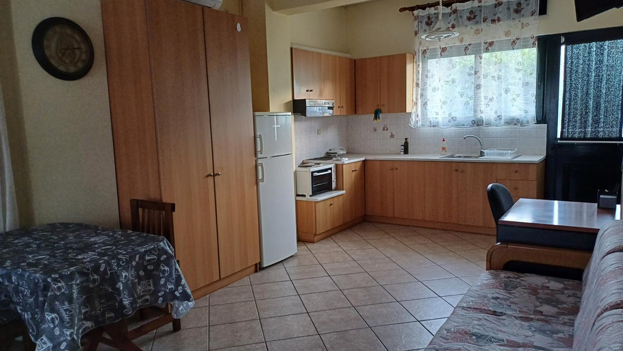 Kitchen 2, Studio Apartments Eirini, North Aegean