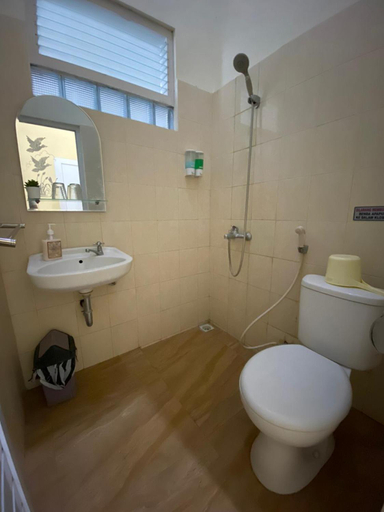 Bathroom 7