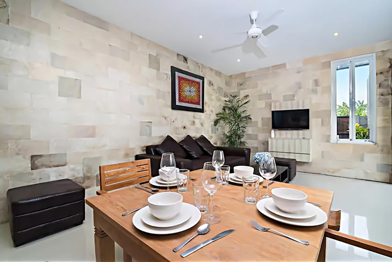 Others 2, Villa Astarta , Canggu, 5 mins to Berawa beach Newly Renovated, Badung