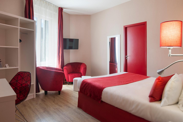 Bedroom, The Originals Boutique, Hôtel de l'Univers, Montluçon, Allier