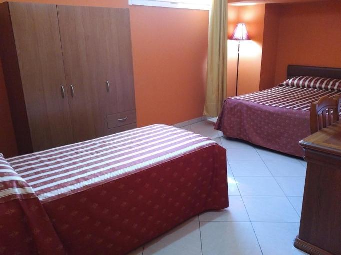 Bedroom 3, B&B Il Girasole, Reggio Di Calabria