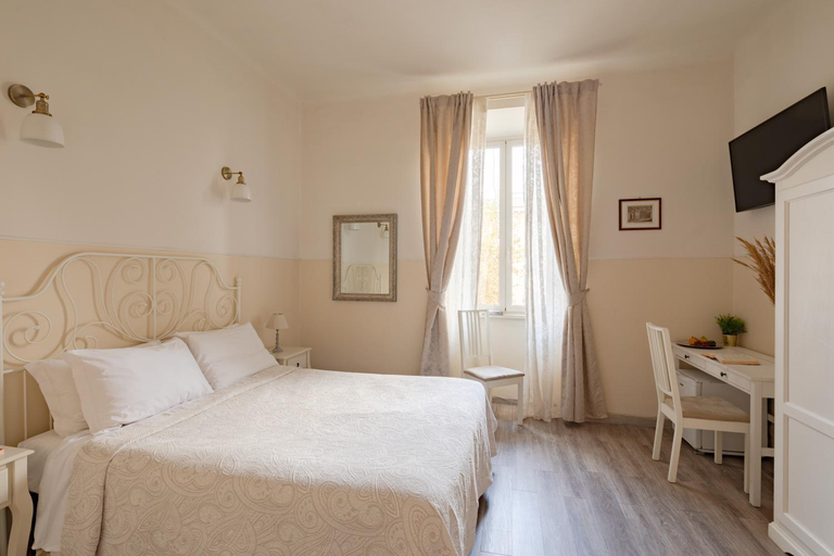 Bedroom, Dante's in Vaticano 2, Roma