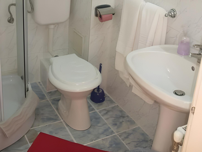 Bathroom 2, Hotel Terra, Oradea