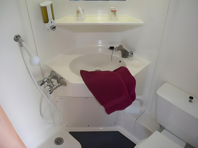 Bathroom 3, Le 81 HOTEL, Tarn
