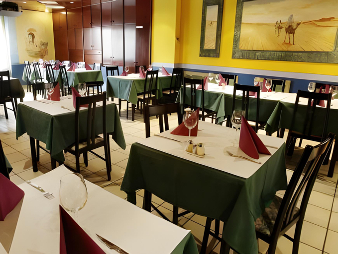 Food & Drinks 3, Il Piccolo Mondo, Luxembourg