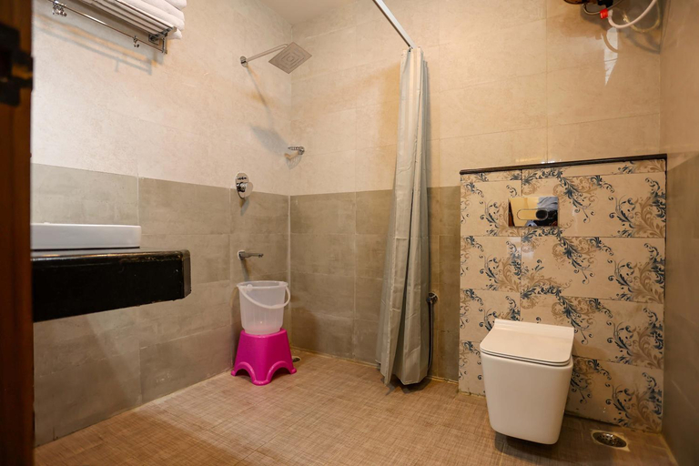 Bathroom 3, Hotel Taika, Ramanathapuram