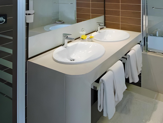 Bathroom 1, Zigante Rooms, Motovun