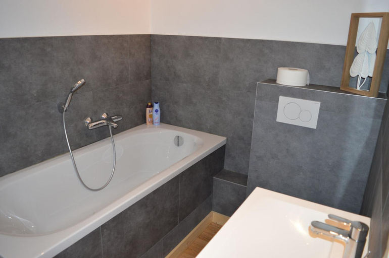 Bathroom 4