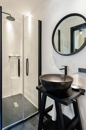 Bathroom 2, KyS Castello, Cagliari