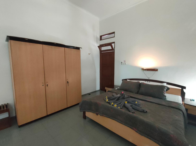Bedroom 30