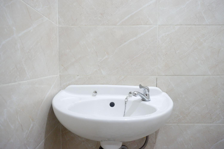 Bathroom 26