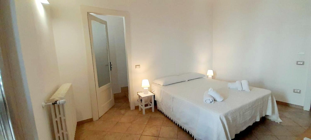 4, Dimora Panoramica, Bari