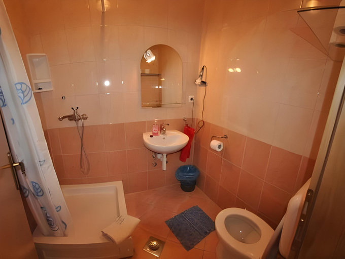 Bathroom 3, Pansion Ivanka Barac, Herzegovina-Neretva