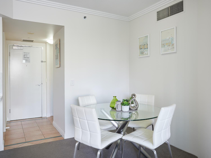 Dining Room 9