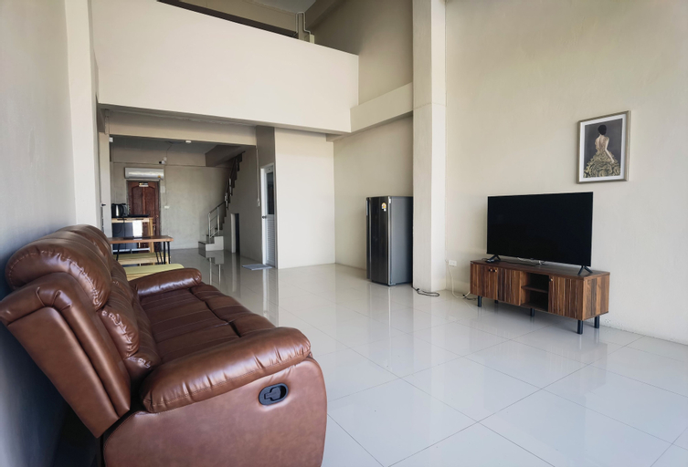 Others 4, DreamStay, Nakhon Chaisi