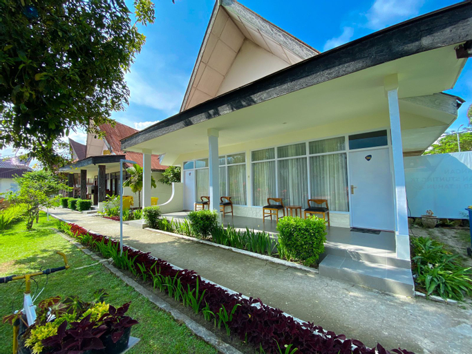 Exterior 27