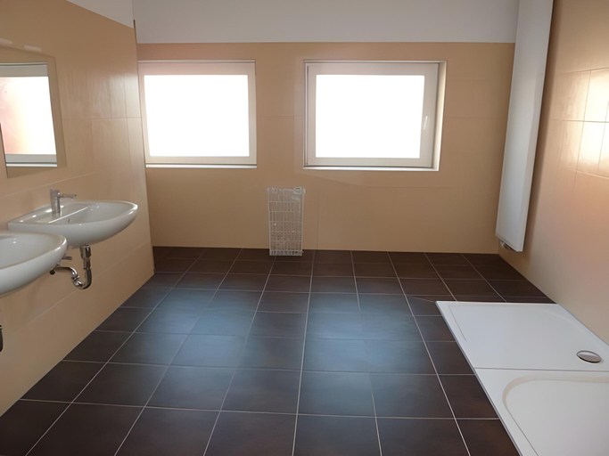 Bathroom 2, Hotel Wittenberg-Hotel Garni, Wittenberg