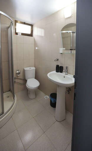 Bathroom, Özsoy Otel, Edremit