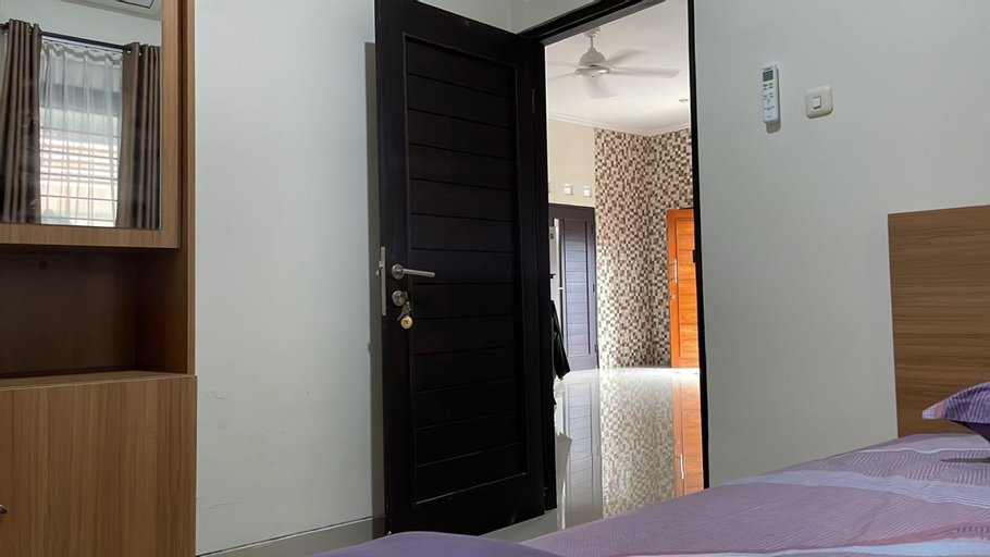 Bedroom 2, Royal Stay@Yogyakarta, Sleman