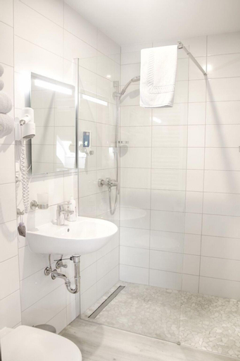 Bathroom 6