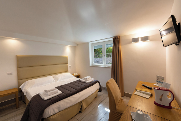 Bedroom 4, Relais Manfredi, Napoli