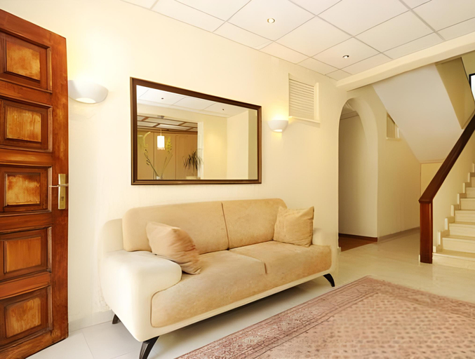 Others 4, Panorama Hotel, Attica