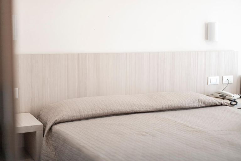 Bedroom 4, Hotel Primiana, Rimini