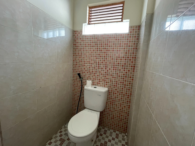 Bathroom 30