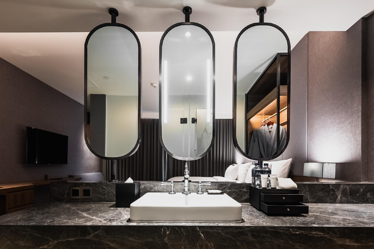 Bathroom 9