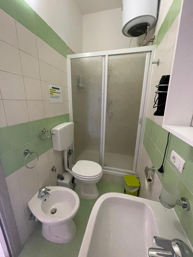 Others 4, La finestra sul mare B&B, Crotone