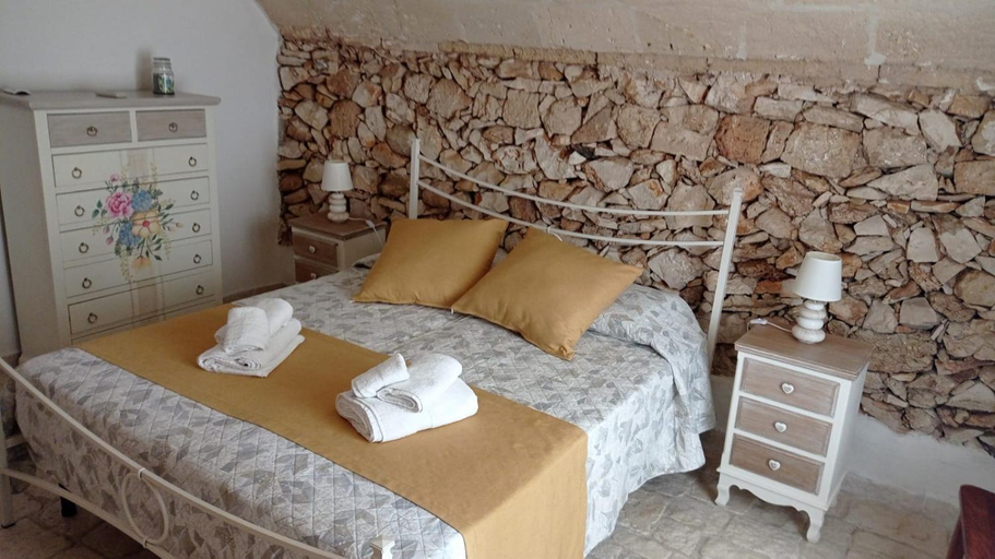 Others 4, Le Pajare B&b, Taranto