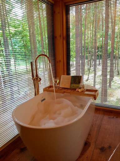 Bathroom 12