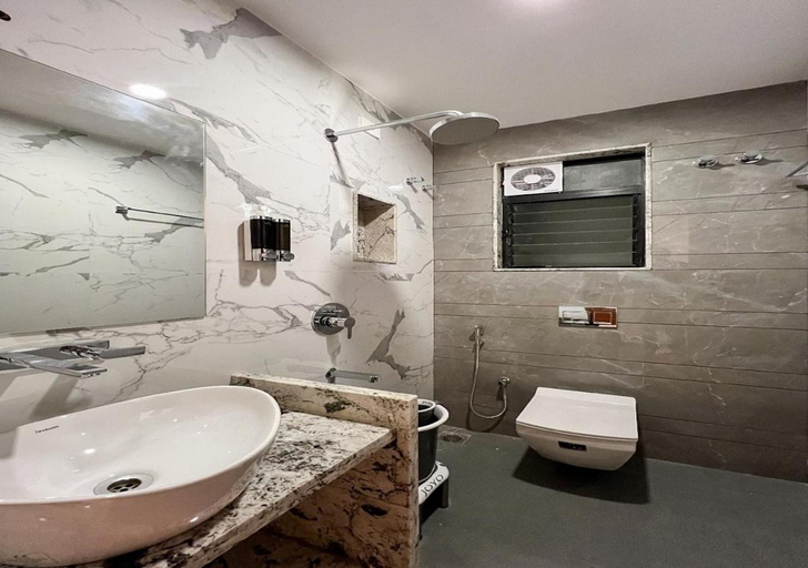 Bathroom 4, J Square Inn, Coimbatore