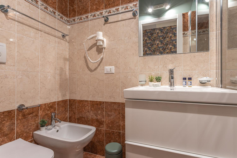 Others 4, Vittoria Garden Suites, Rome