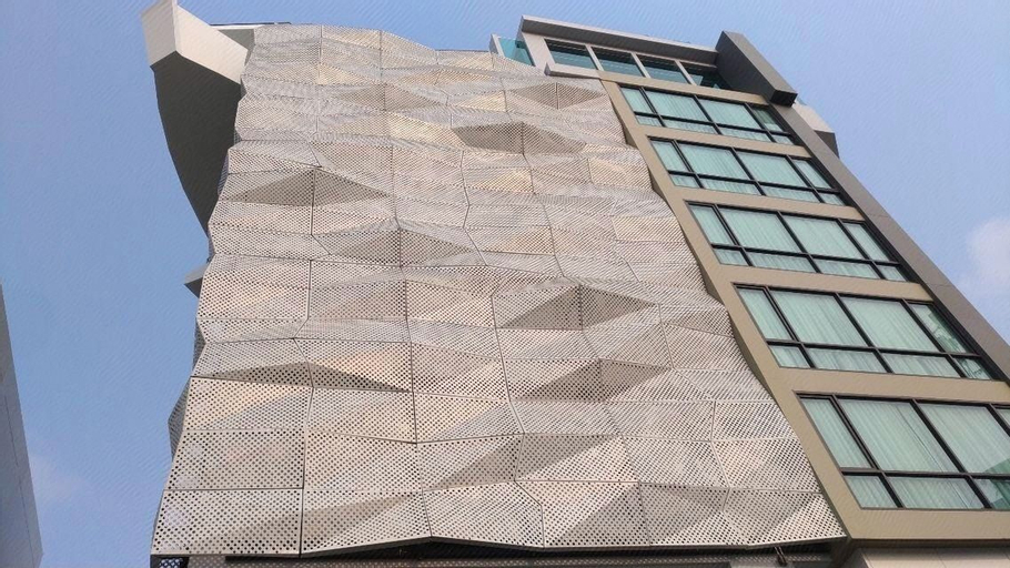 Bella B Hotel, Bang Kruai