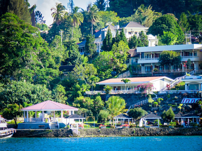 Exterior & Views 26