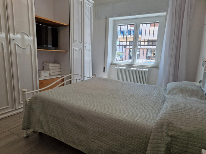 Bedroom 12