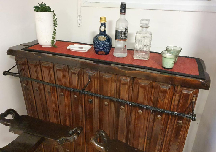 Food & Drinks 3, Spacious and Peaceful 2BD with Mamad, Garden & Parking