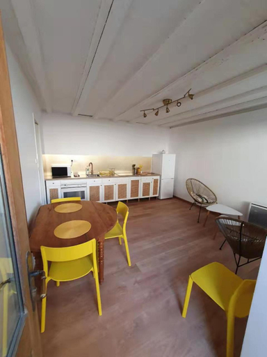 Others 5, La maison du lac, Haute-Savoie