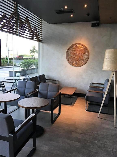 Food & Drinks, ART's Nest at Shore Residences, Pasay City
