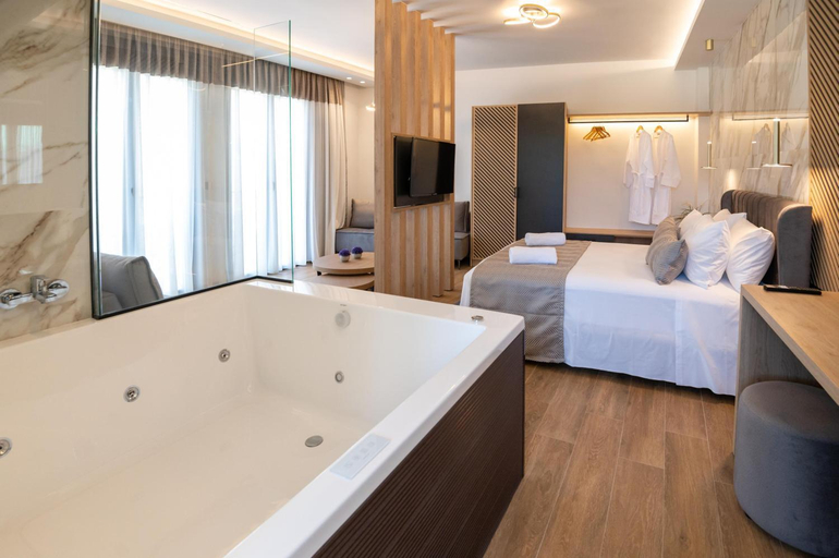 Others 5, John & Mary Suites, Crete