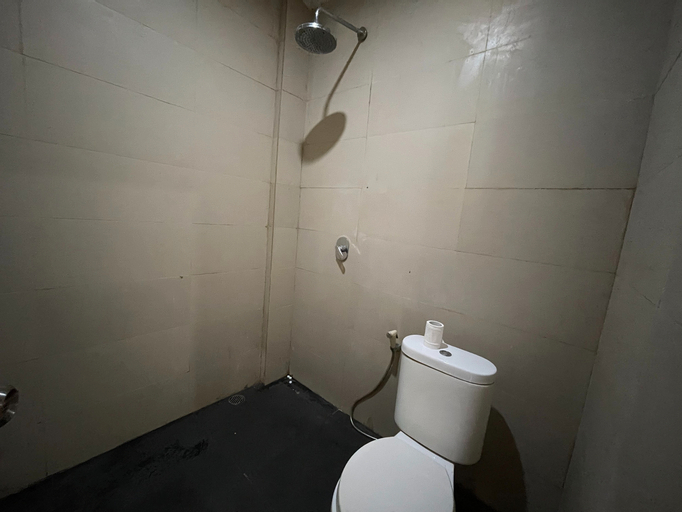 Bathroom 11