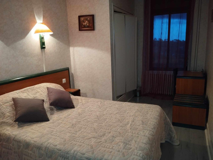 Bedroom 5, Hotel Moderne, Aveyron