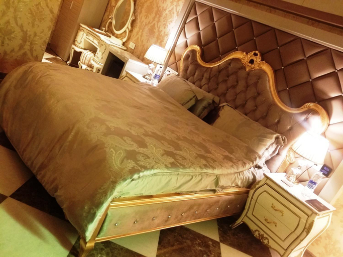 Bedroom 8
