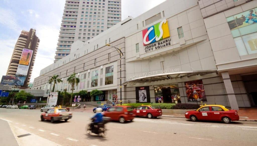 Modern, High Floor Suasana Suites 05 in JB, Johor Bahru