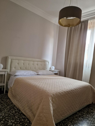 Bedroom 4, Le Logge, Pisa