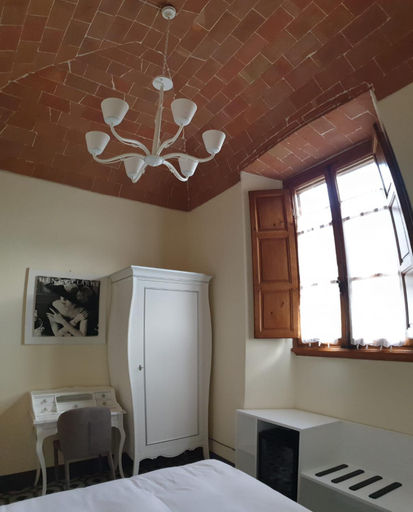 Others 4, Villa Bruna, Siena